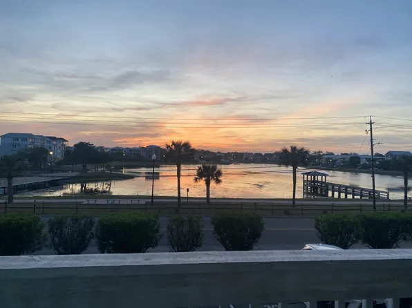 600 Carolina Beach Ave S APT 1C, Carolina Beach, NC 28428