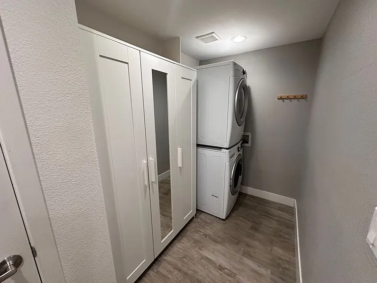 2315 E Marmora St — Photo 15