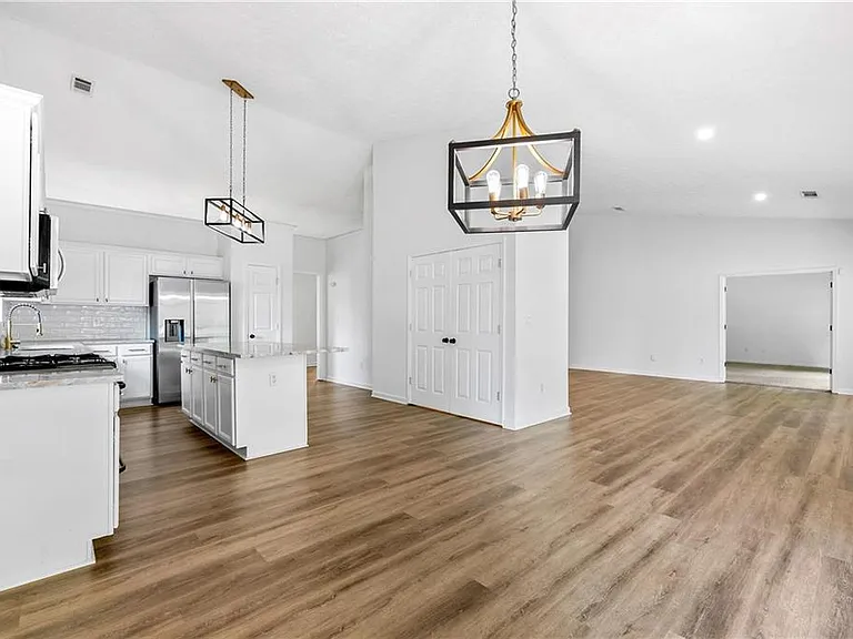 1525 Keystone Dr — Photo 15