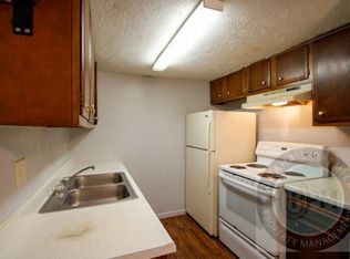 Benson Garden Apartments, Omaha, NE 68134