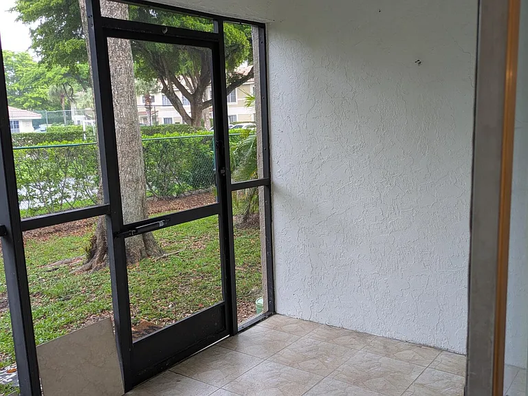 2810 Riverside Dr #106-A — Photo 13