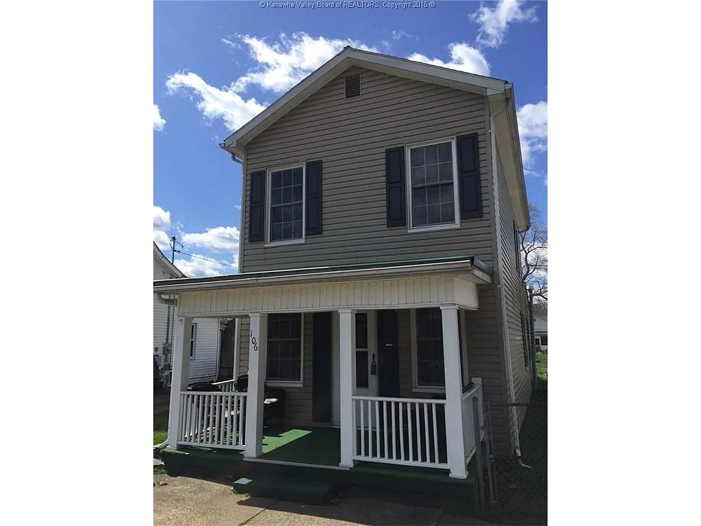 106 Henry St photo 1
