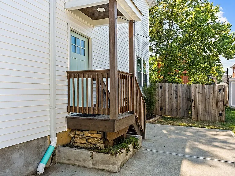 313 Cleveland Ave — Photo 6