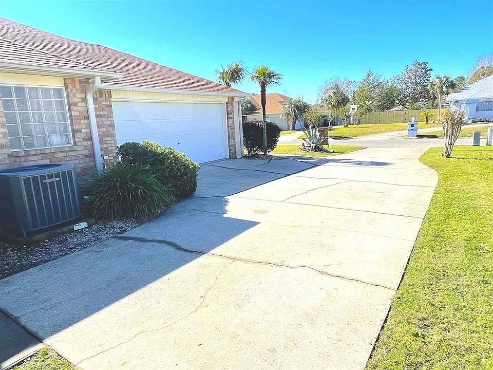 5088 Chandelle Dr Pensacola, FL Zillow