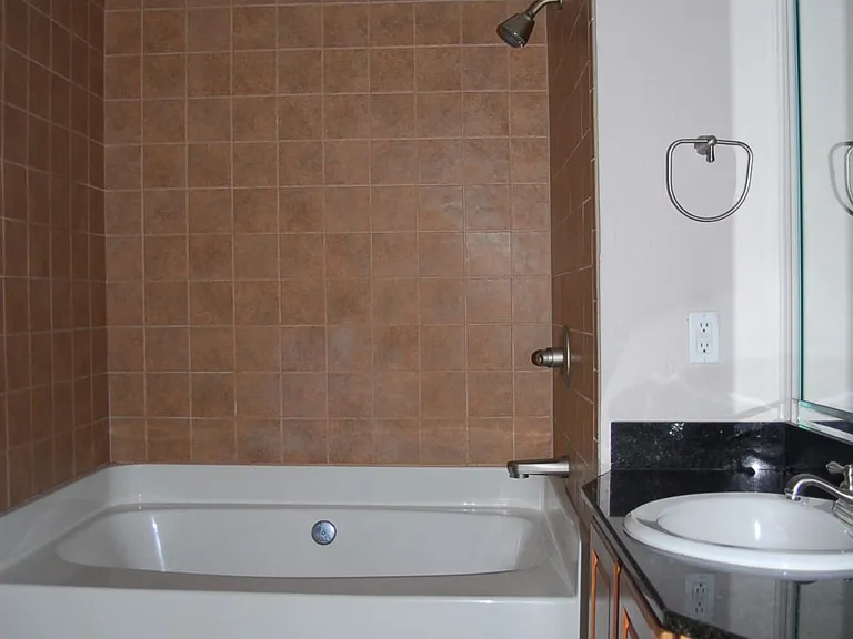 1344 Tropical Cv — Photo 6