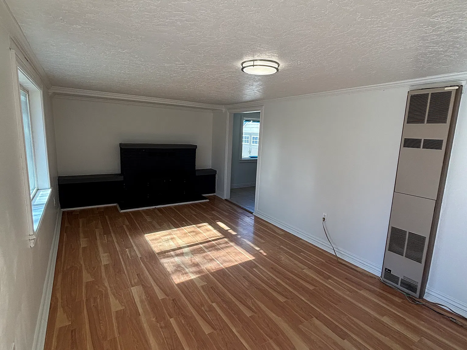 4 bed, 1237 sqft, $1,800 — Photo 2