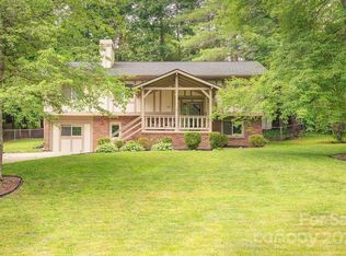 122 Scarlet Dr, Fletcher, NC 28732