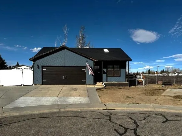 3119 Scott Cir, Rock Springs, WY 82901