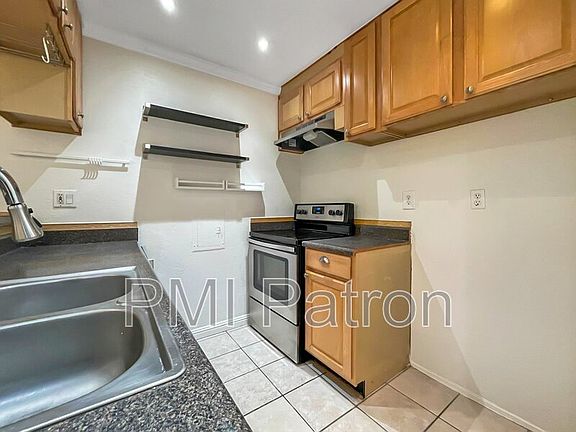 3rd image of 5585 E Pacific Coast Hwy Unit 137