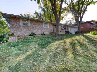 801 W 12th St, Yankton, SD 57078