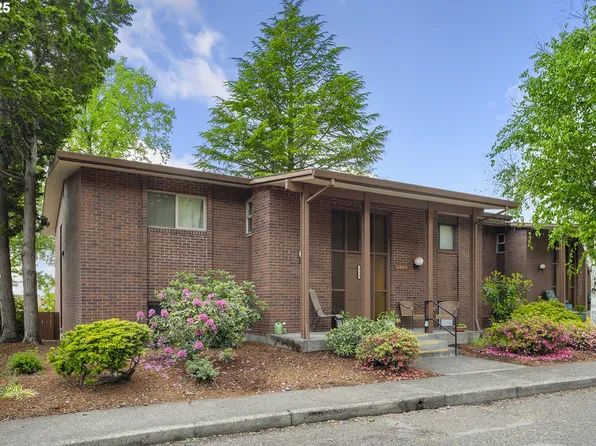 11490 SW Crown Dr Unit 1, King City, OR 97224