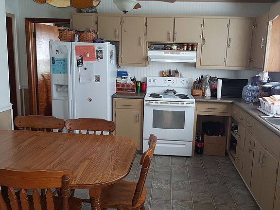 5th image of 149 Woodland Ave