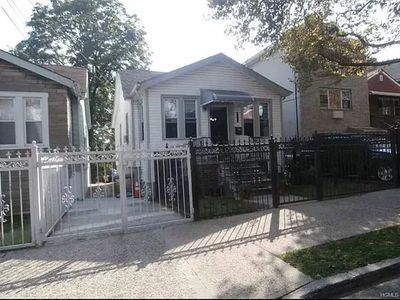1026 E 232nd St, Bronx, NY, 10466