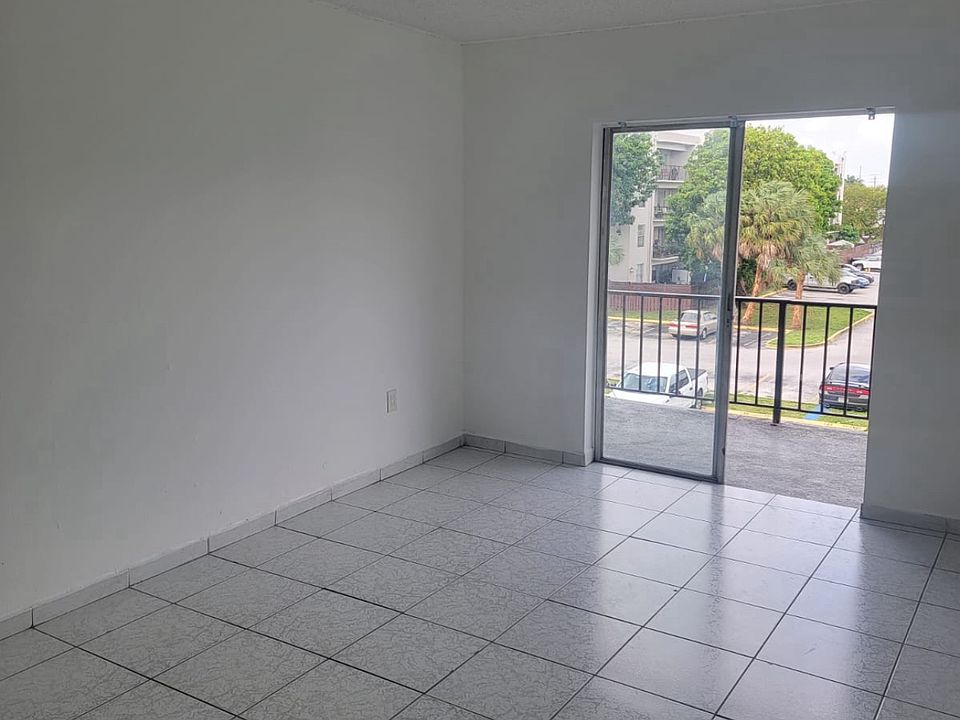 1st image of 5625 W 20th Ave APT 305