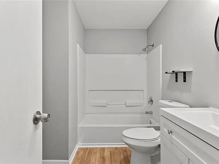 1505 W 26th St #B8 — Photo 15