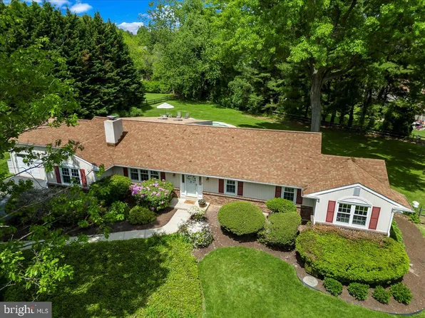 89 Crosskeys Dr, Garnet Valley, PA 19060