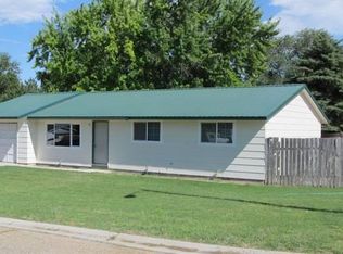 409 Live Oak Ave, Marsing, ID 83639