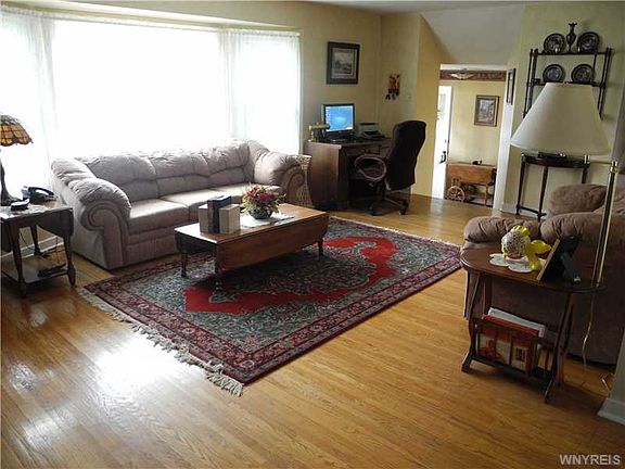 3rd image of 353 Sunrise Blvd