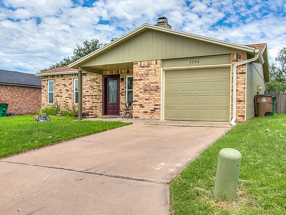 3rd image of 3390 Ridgemar Dr