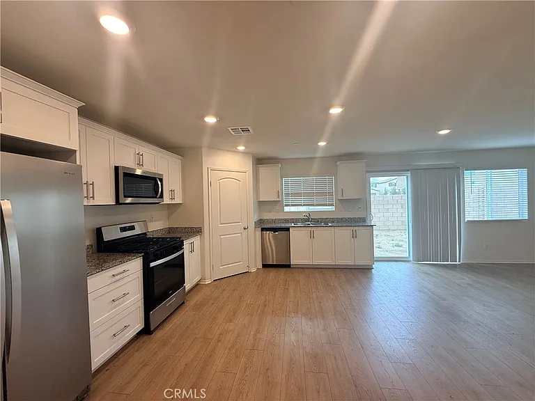 14063 Starlene St — Photo 7
