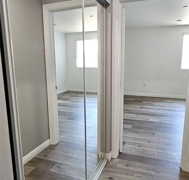 12308 Valley View Ave — Photo 3