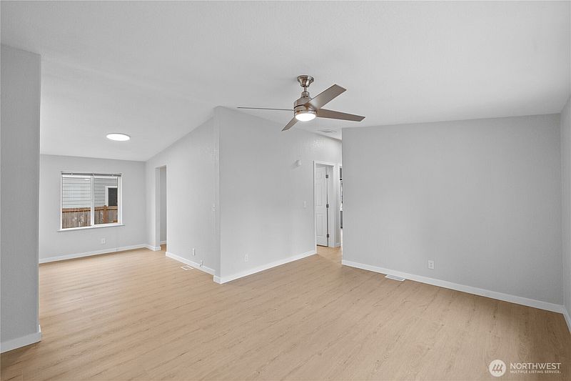 5th image of 138 2nd Street