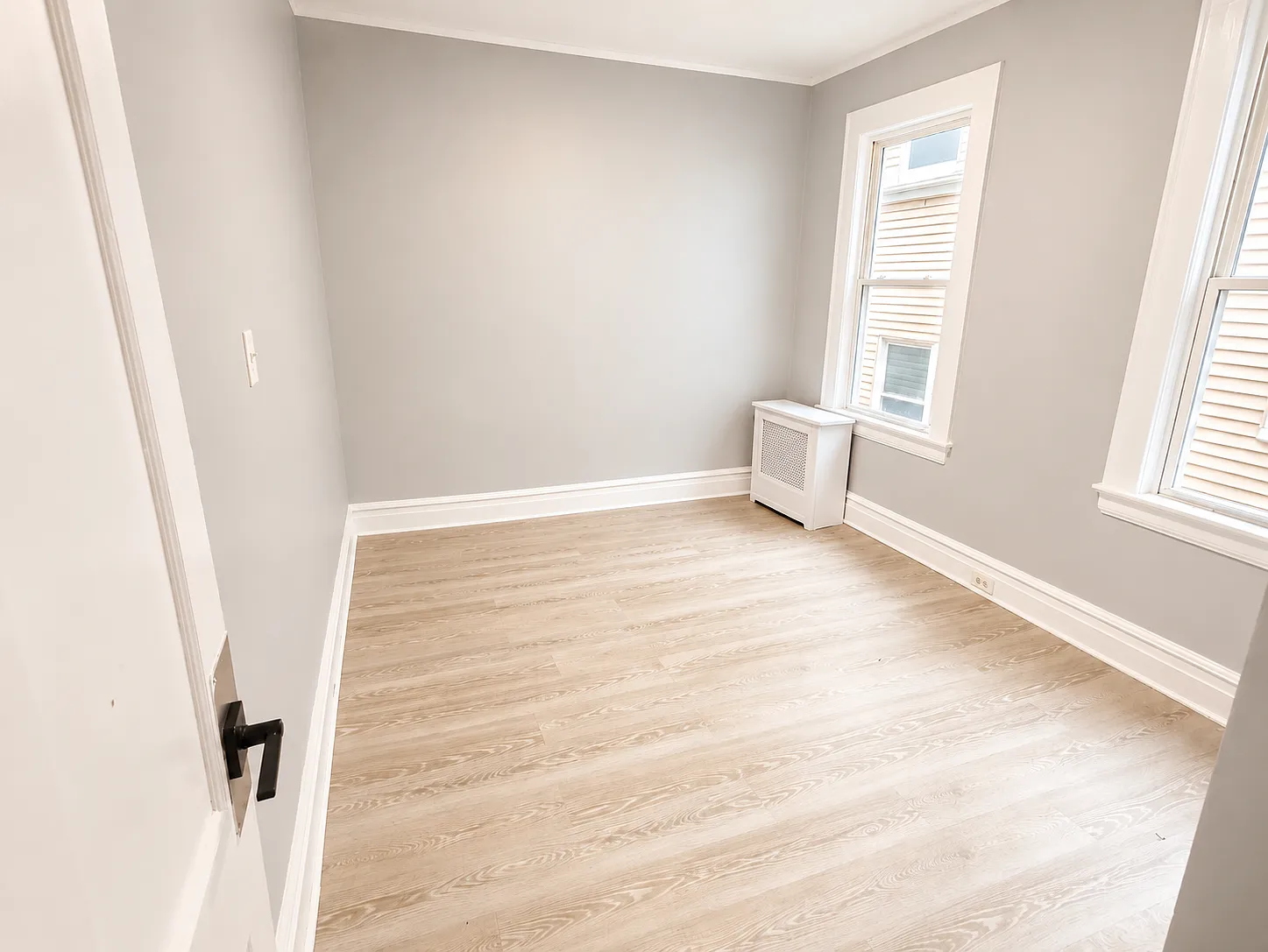 3 bed, 750 sqft, $2,100 — Photo 4