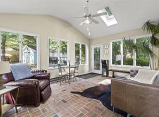 5623 Queensberry Ave, Springfield, VA 22151