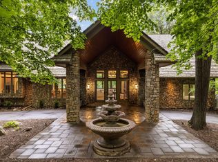 3600 Northome Rd, Deephaven, MN 55391