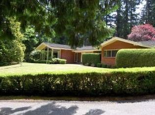 15915 SE Newport Way, Bellevue, WA 98006