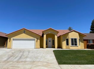 808 Cherie Ann Ave, Dinuba, CA 93618