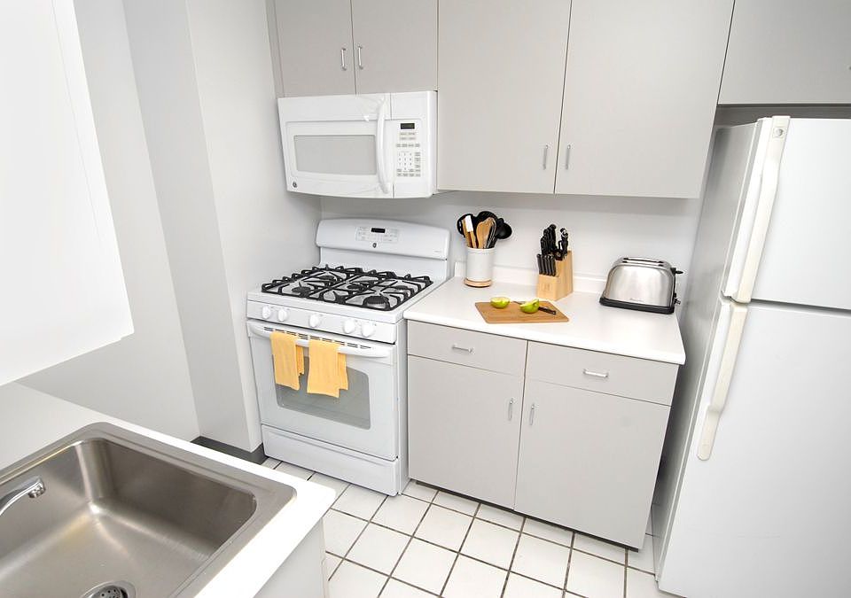 1st image of 429 E 52nd St APT 27C