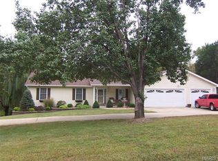 956 Juliet Ave, Villa Ridge, MO 63089