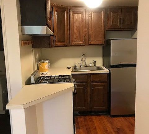 2nd image of 56 7th Ave APT 3