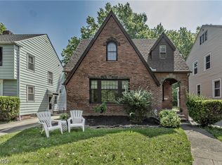 1195 Haselton Rd, Cleveland Heights, OH 44121
