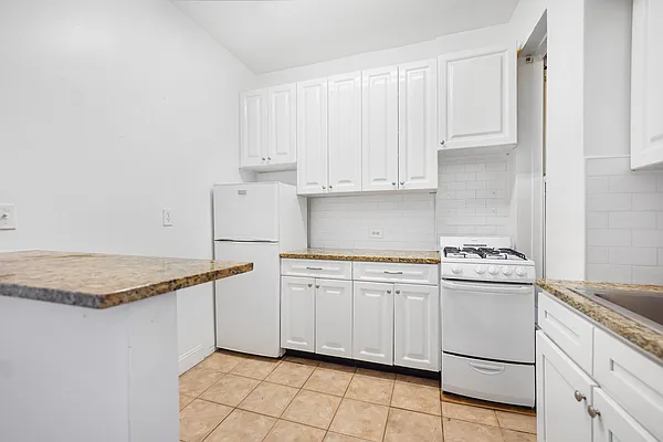 Rented by Highline Residential | media 5