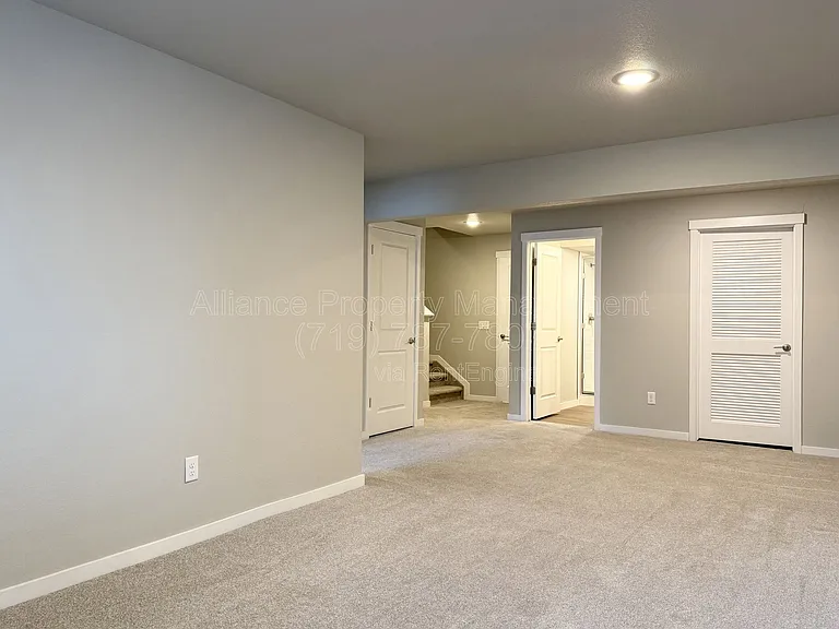 5424 Carvel Grv — Photo 31