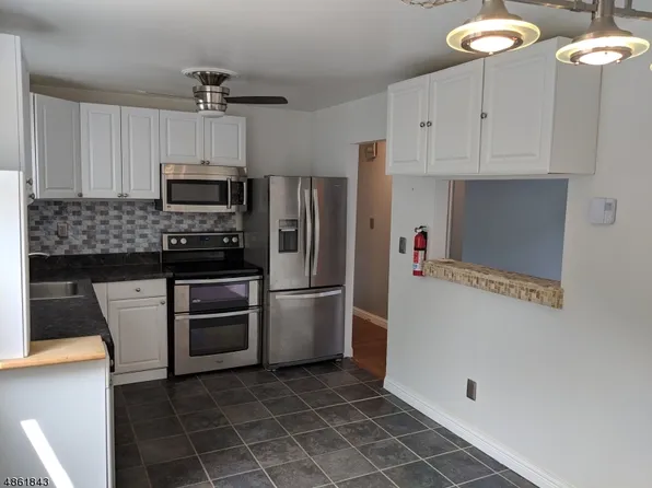 322 Richard Mine Rd APT B7, Wharton, NJ 07885