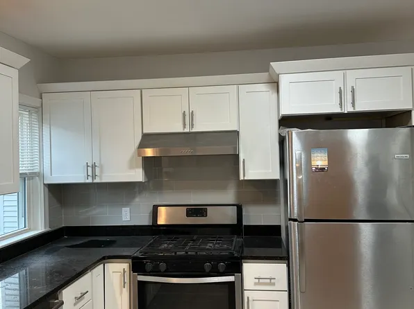 65 Elgin St #65, Newton Center, MA 02459