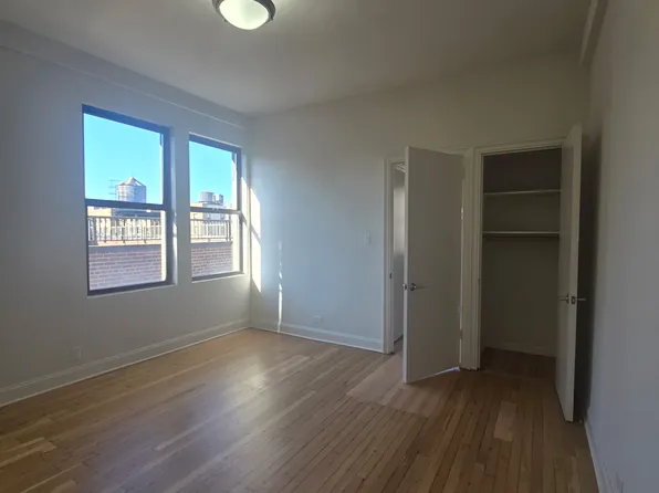 515 Cathedral Parkway image 5 of 8