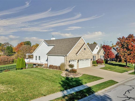 2nd image of 143 Forest Oaks Dr