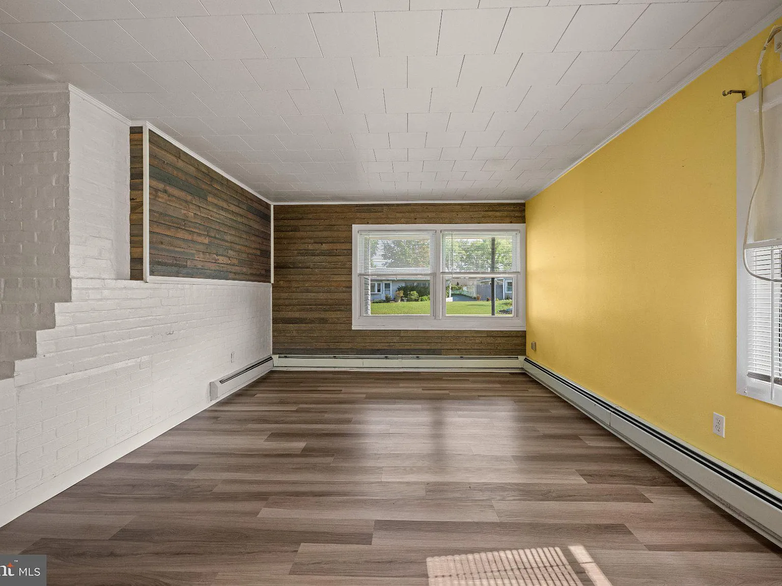 4 bed, 2.0 bath, 1724 sqft, $3,300 — Photo 4