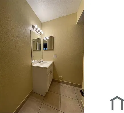 11632 NW 26th Ct — Photo 8