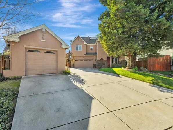 1860 Morning Glory Dr, Hollister, CA 95023