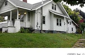 3rd image of 412 Plymouth Dr