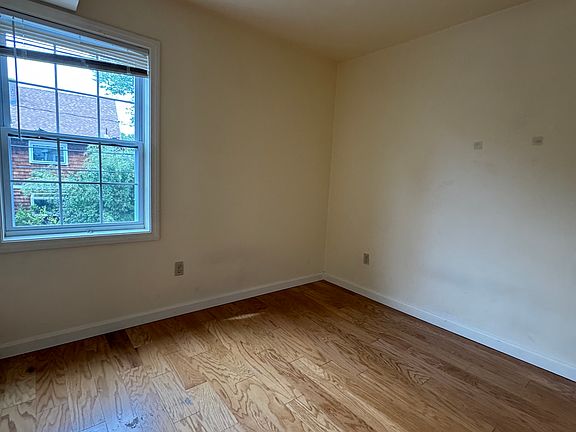 4th image of 34 Raymond St #2A