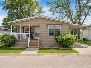 173 Northshore Rd, Elgin, IL 60123