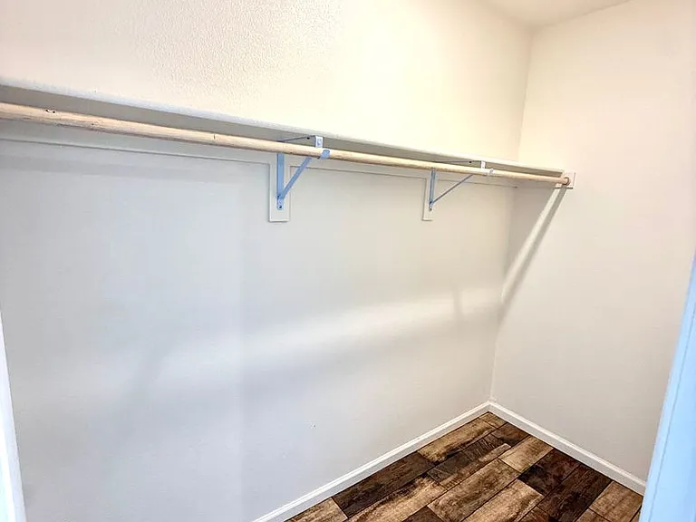 2208 E Clear Creek Dr — Photo 31