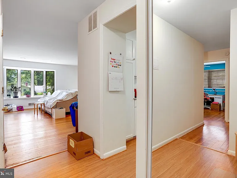 11802 Enid Dr — Photo 3