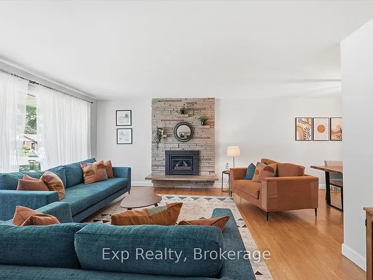 48 Melrose Cres — Photo 4